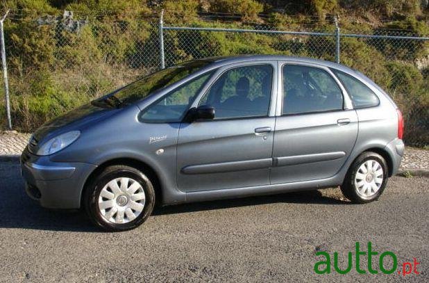 2005' Citroen Xsara Picasso 1.6 Hdi Sx photo #2