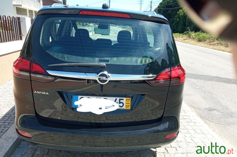 2017' Opel Zafira photo #3