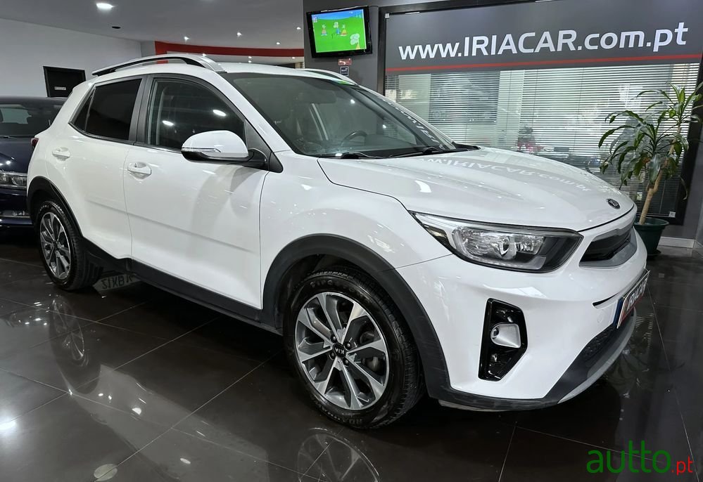 2018' Kia Stonic 1.0 T-Gdi Drive photo #3