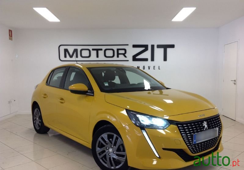 2021' Peugeot 208 photo #2