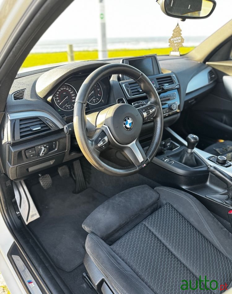 2015' BMW Série 1 D Pack M Shadow photo #5