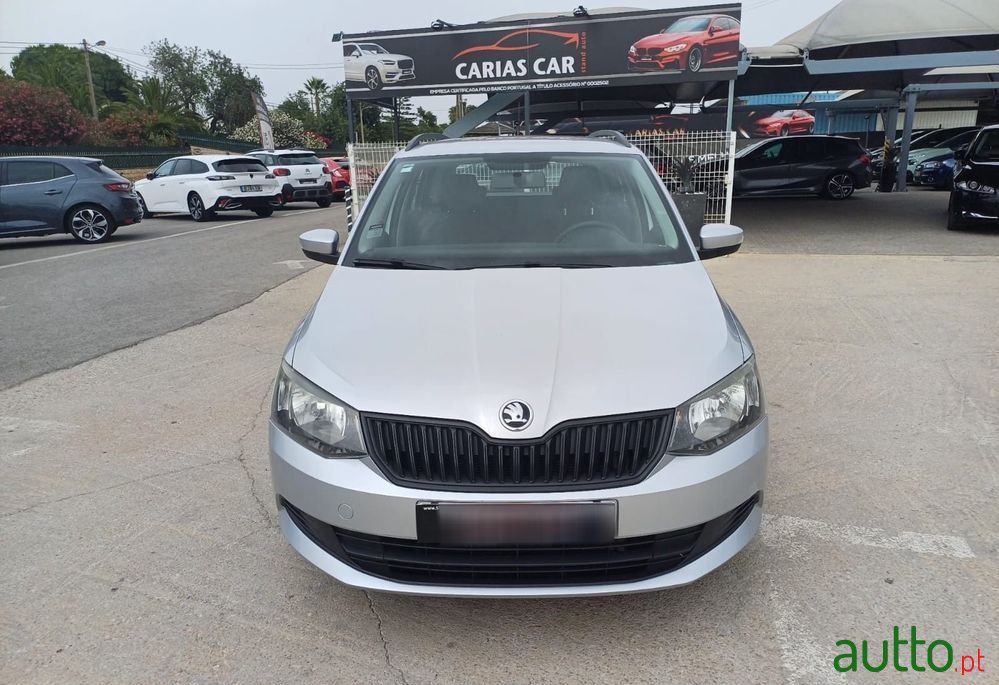 2017' Skoda Fabia Break photo #3