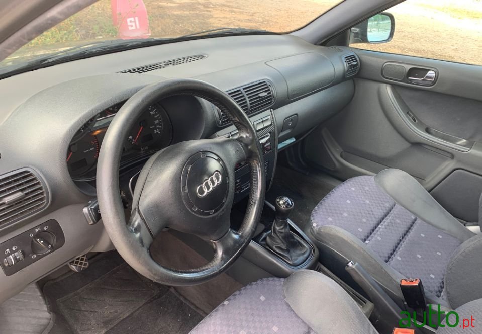 2000' Audi A3 Sportback photo #3