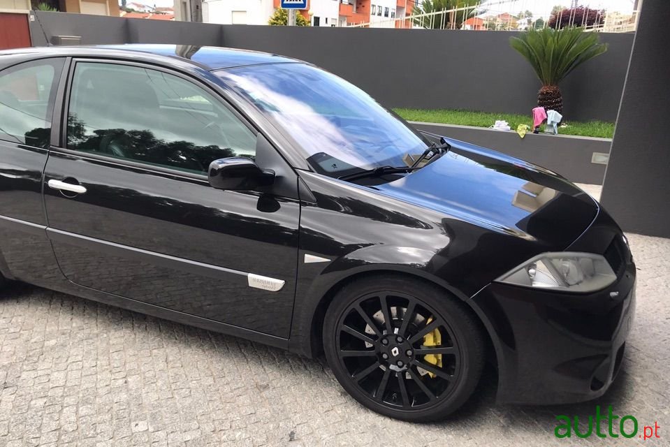 2004' Renault Megane Sport photo #3