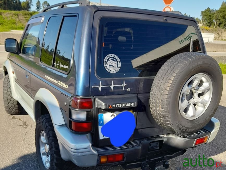 1994' Mitsubishi Pajero photo #1