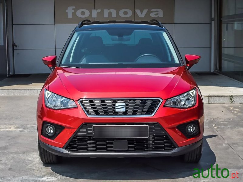 2021' SEAT Arona 1.0 Tsi Style Dsg photo #3