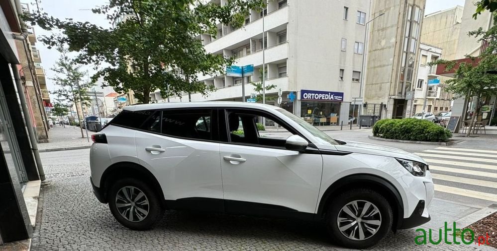 2020' Peugeot 2008 1.5 Bluehdi Active photo #4