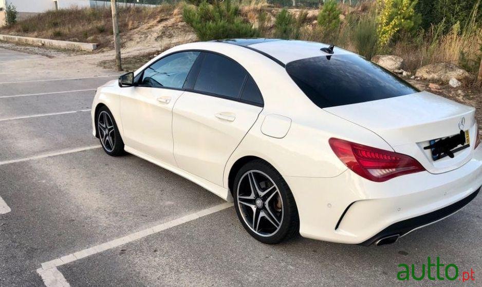 2013' Mercedes-Benz Cla-220 photo #2