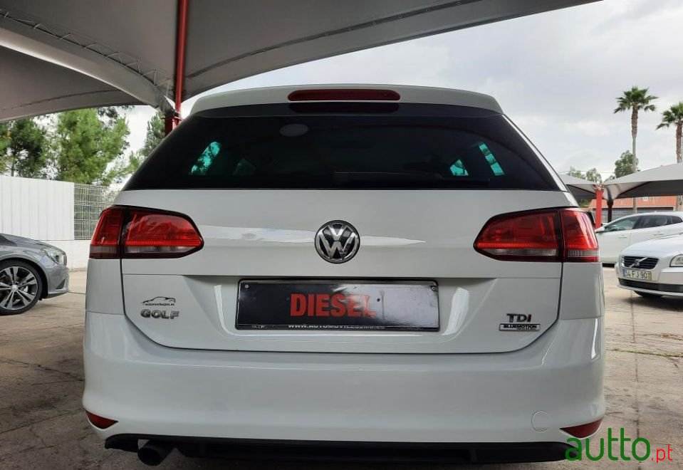 2017' Volkswagen Golf Variant photo #4