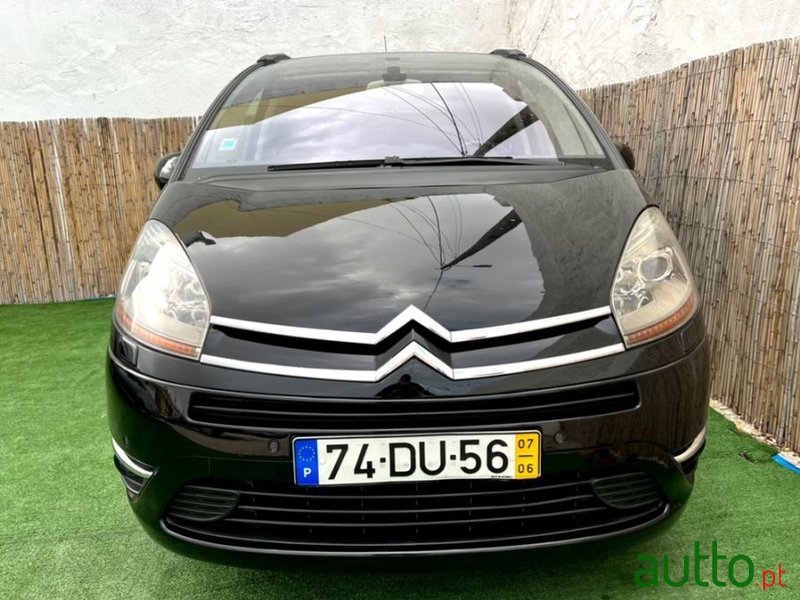 2007' Citroen C4 Grand Picasso photo #2