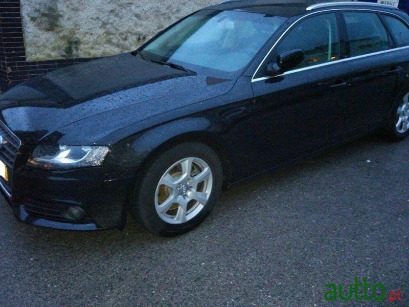 2010' Audi A4 2.0 Tdi photo #2