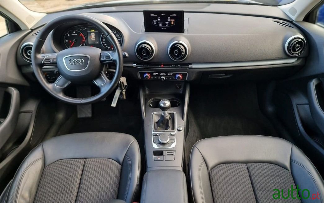 2014' Audi A3 Sportback photo #3