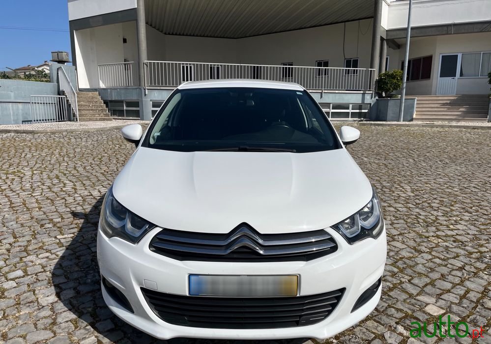 2015' Citroen C4 photo #2
