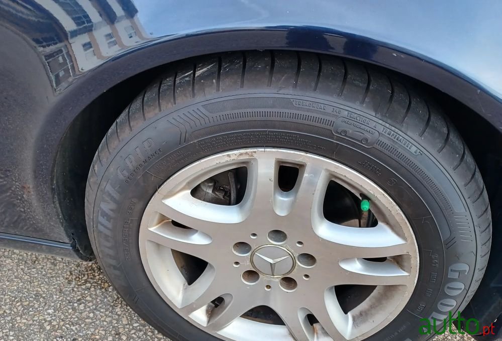 2004' Mercedes-Benz Classe E Cdi Elegance photo #6