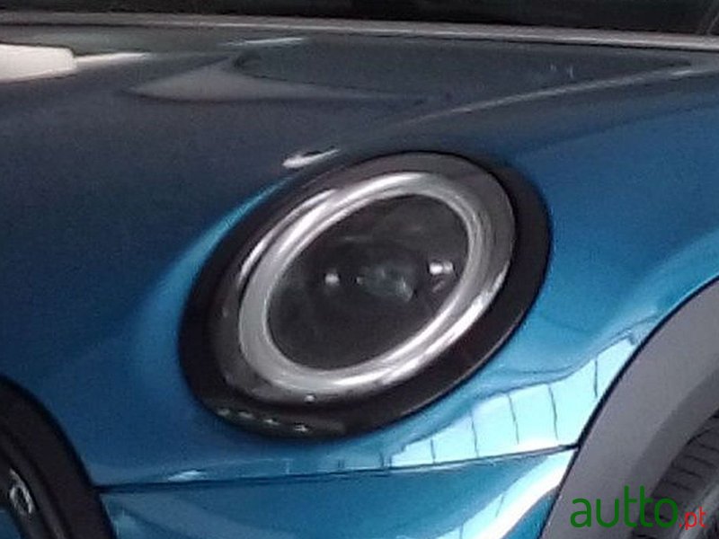 2023' MINI Cooper 3 Portas photo #3