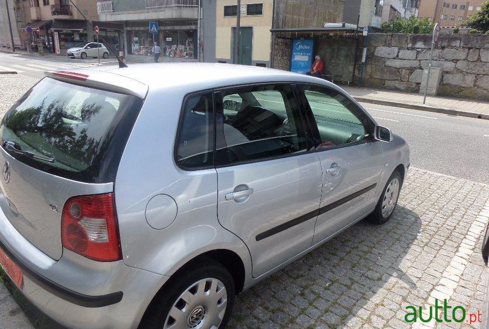 2003' Volkswagen Polo photo #1