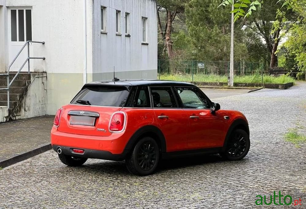 2018' MINI Cooper D photo #2