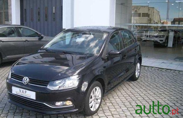 2016' Volkswagen Polo 1.0 Confortline photo #1