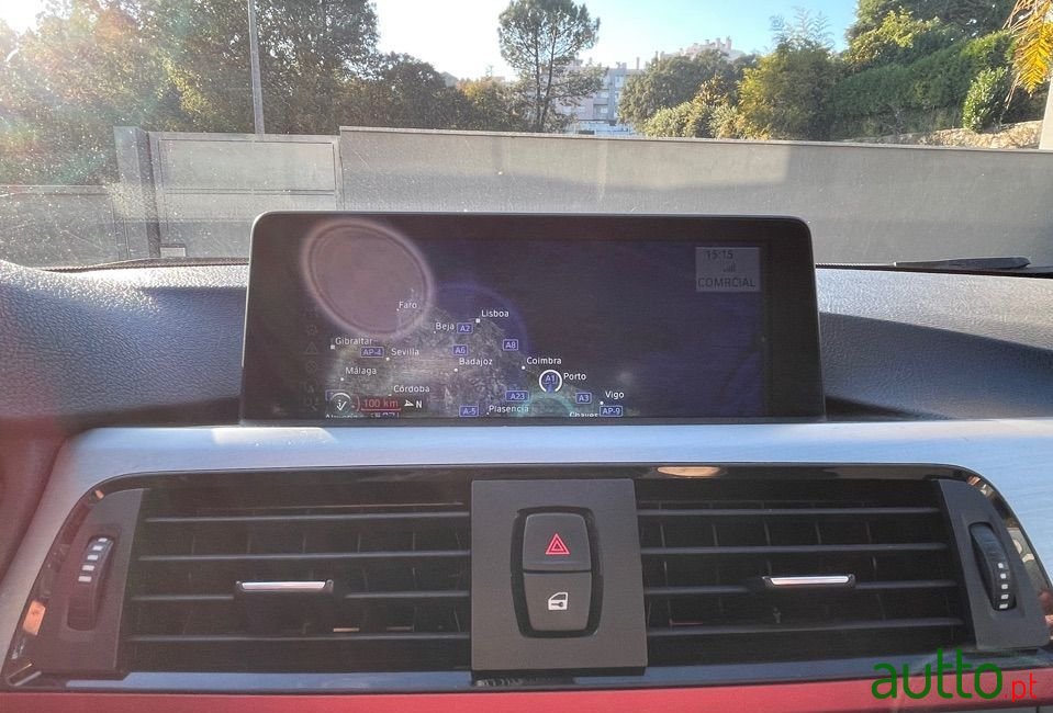 2012' BMW 320 Sport photo #6