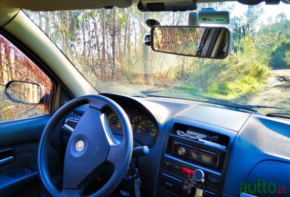 2010' Fiat Strada photo #3