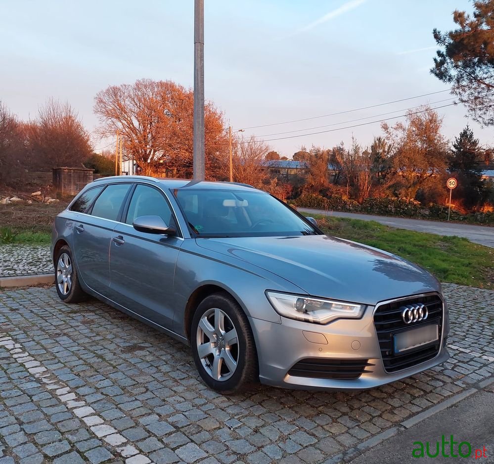 2011' Audi A6 Avant photo #1