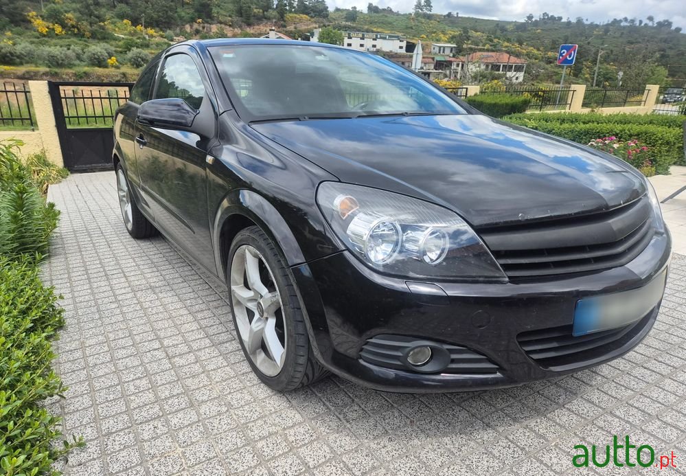 2006' Opel Astra Gtc 1.9 Cdti photo #3