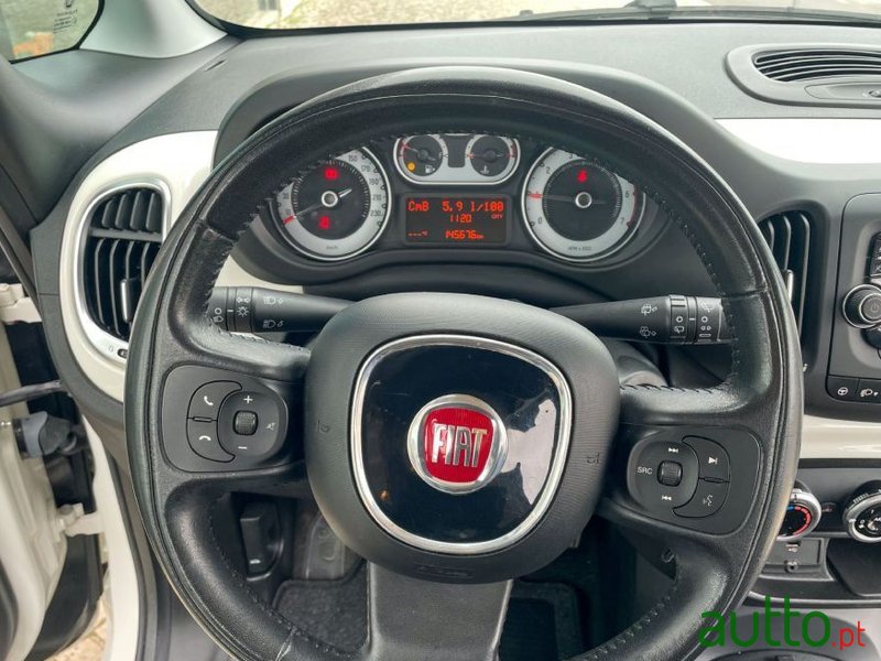 2014' Fiat 500L photo #6