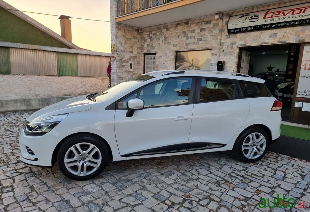 2018' Renault Clio Sport Tourer photo #4