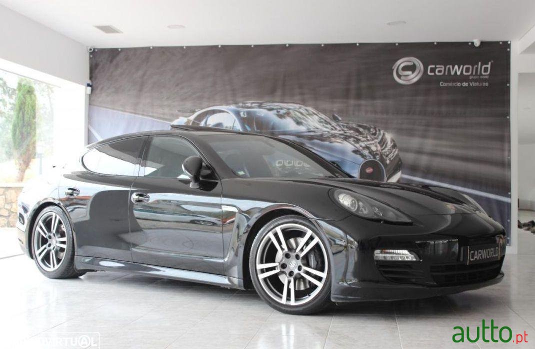 2011' Porsche Panamera Panamera Black Edition photo #1