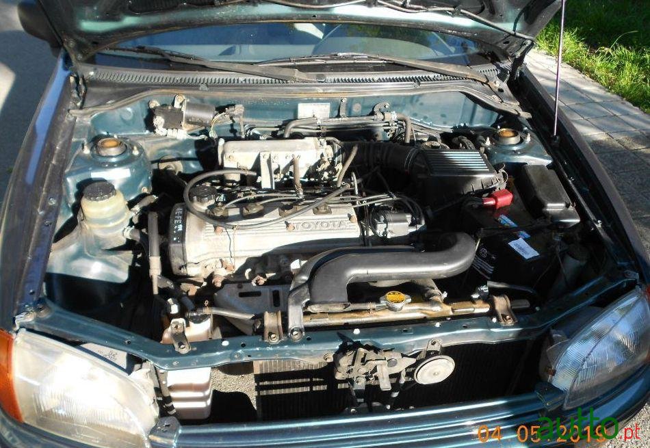 1997' Toyota Starlet photo #2