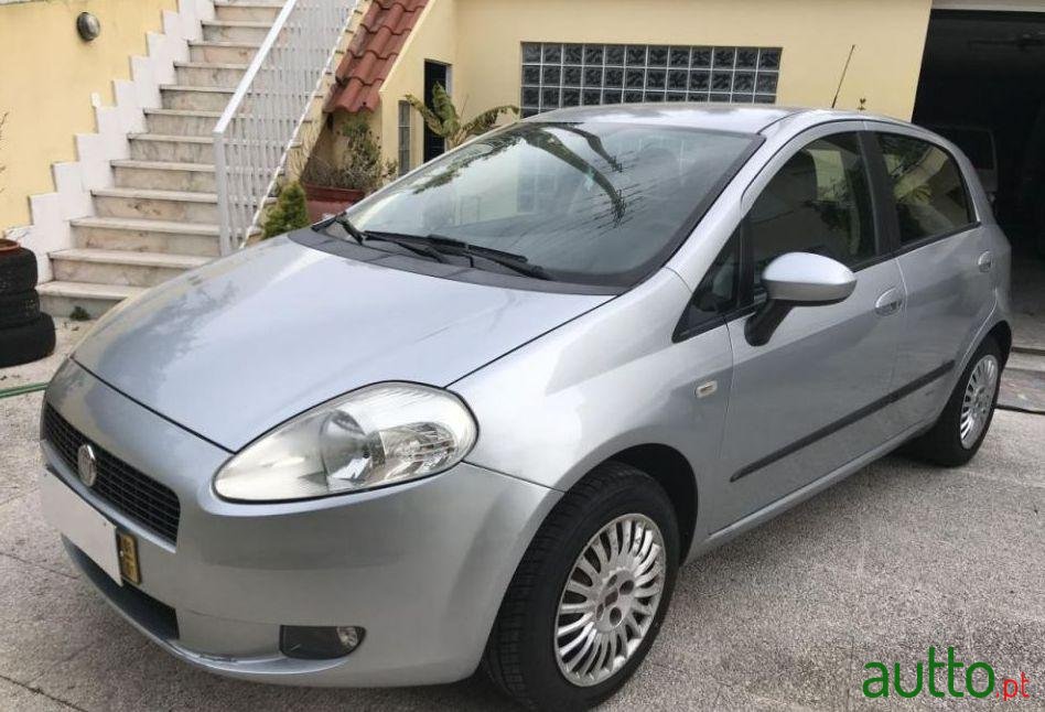 2008' Fiat Grande Punto 1.2 Free photo #2