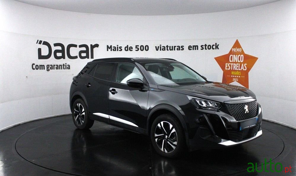 2022' Peugeot e-2008 photo #1