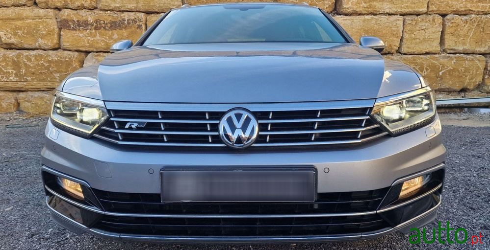 2018' Volkswagen Passat Variant photo #3