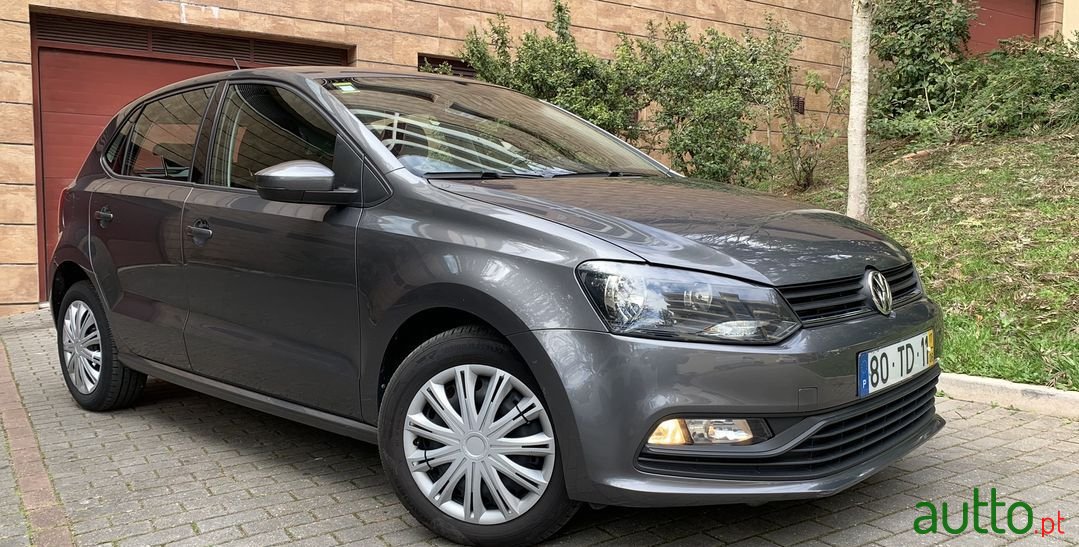 2017' Volkswagen Polo photo #1