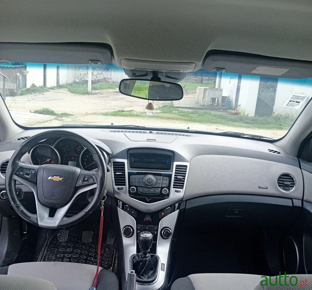 2011' Chevrolet Cruze 1.6 Ls photo #4
