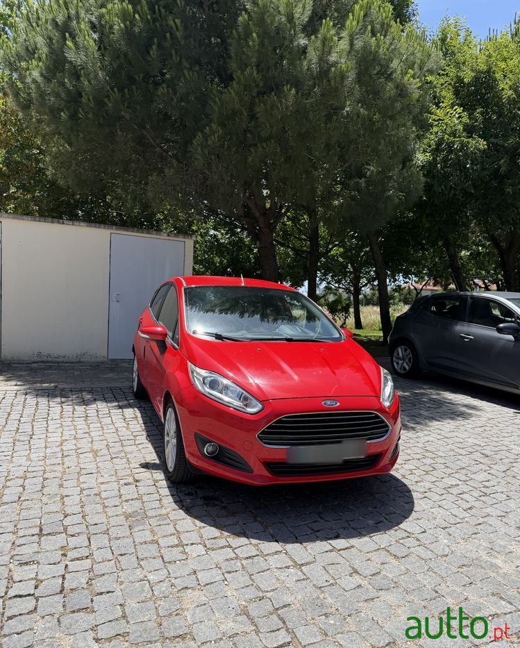 2016' Ford Fiesta photo #1