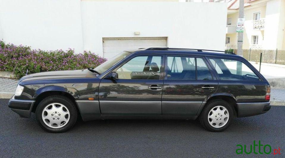 1994' Mercedes-Benz E-250 photo #4
