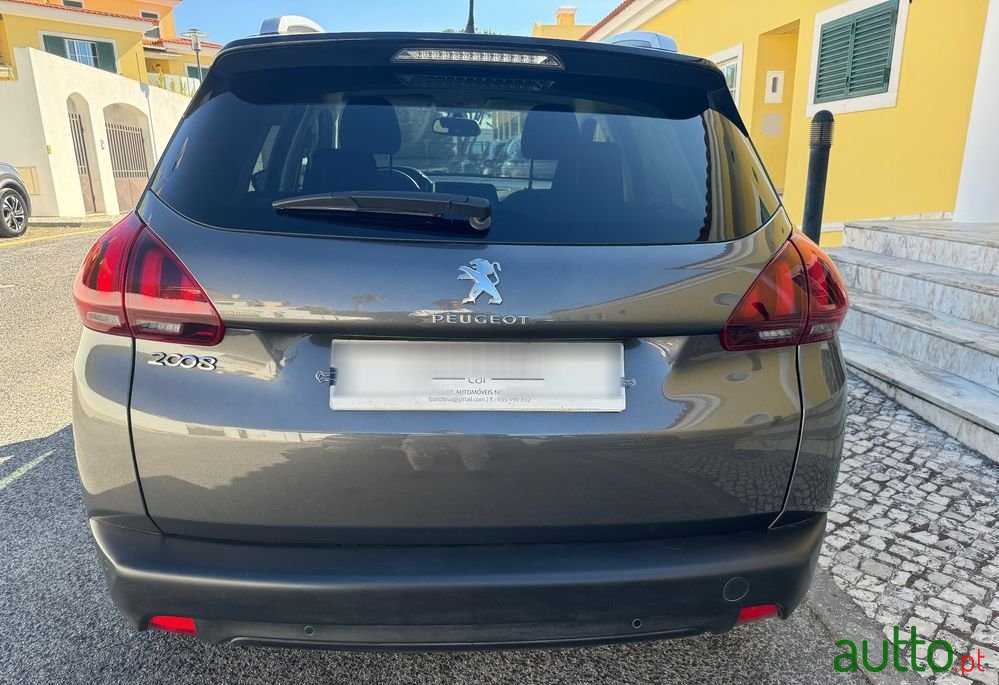 2019' Peugeot 2008 1.2 Puretech Signature photo #5