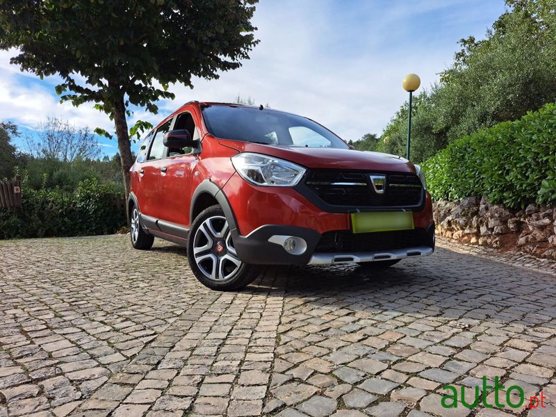 2019' Dacia Lodgy photo #5