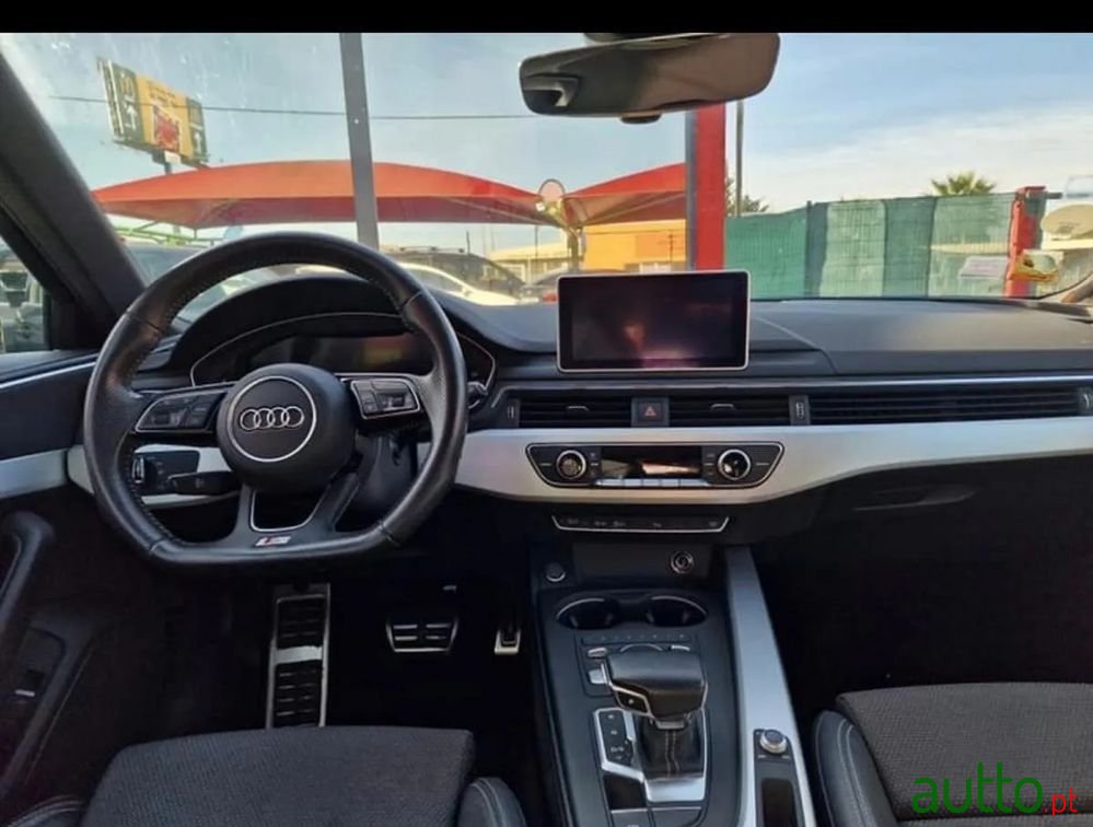 2016' Audi A4 Avant photo #5