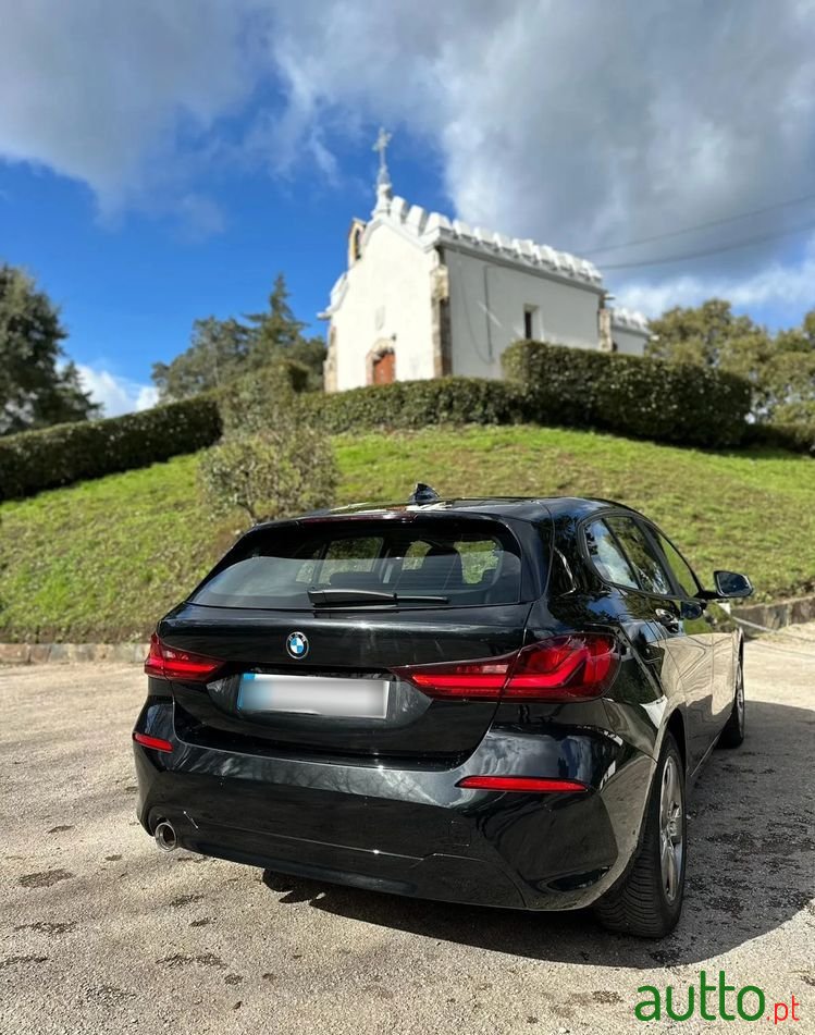 2020' BMW 116 D Advantage photo #6