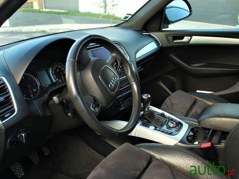 2012' Audi Q5 Sport photo #4
