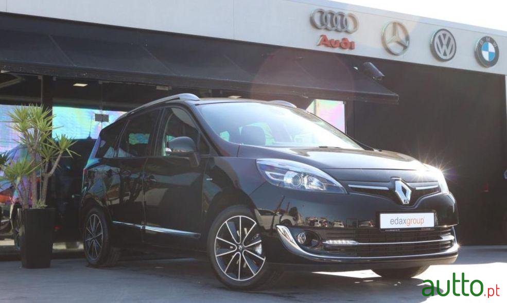 2014' Renault Scenic photo #1