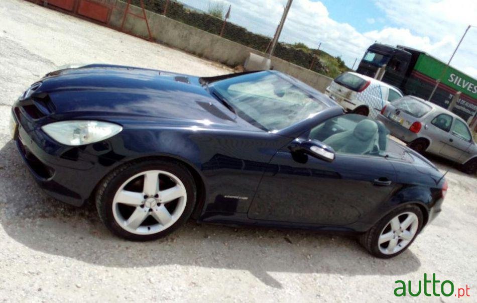 2005' Mercedes-Benz Slk-200 photo #4