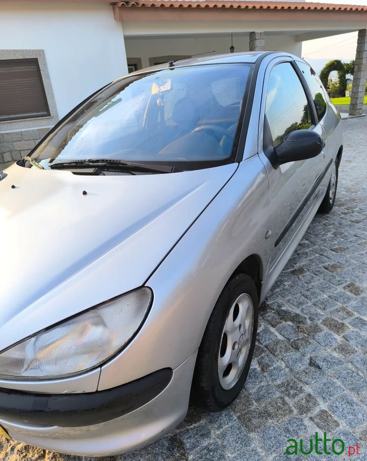 2000' Peugeot 206 photo #3