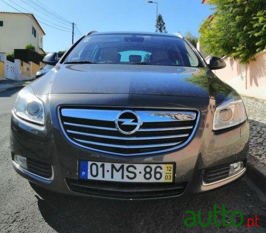 2012' Opel Insignia Sports Tourer photo #3