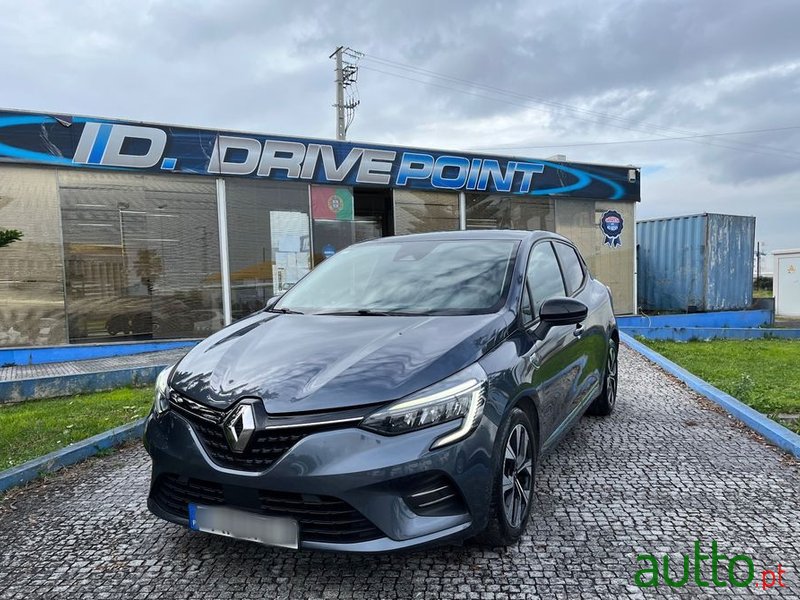 2021' Renault Clio photo #2