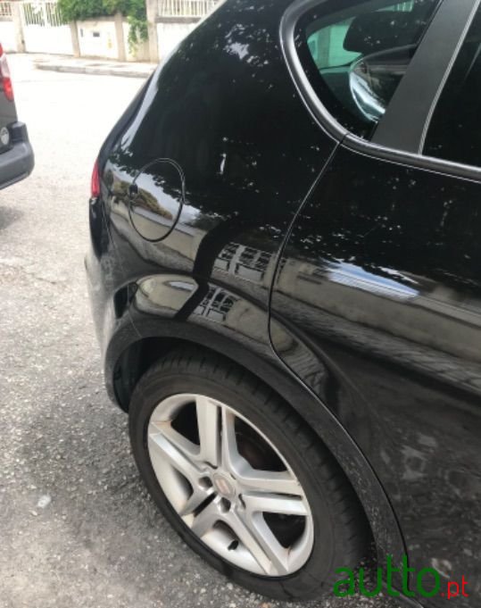 2010' SEAT Leon Sport photo #5