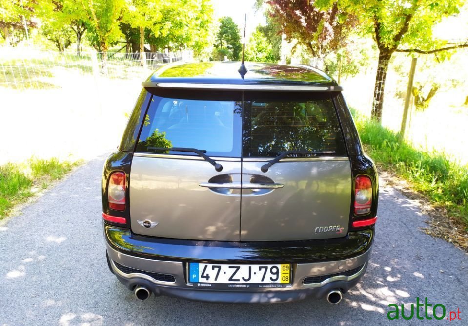 2009' MINI Clubman S photo #5