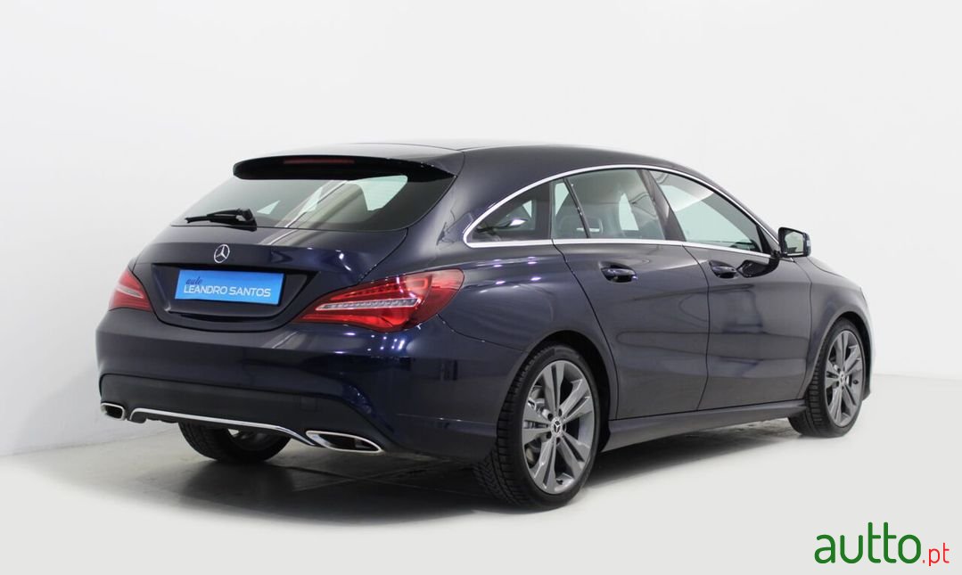2018' Mercedes-Benz Cla-180 photo #2